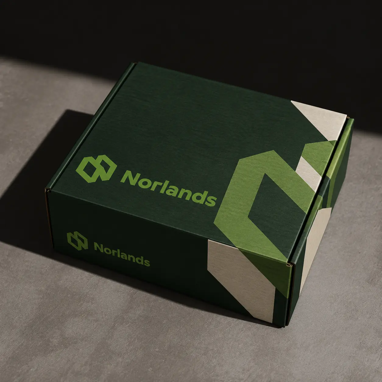Custom shipping box by truck box manufacturers in Canada